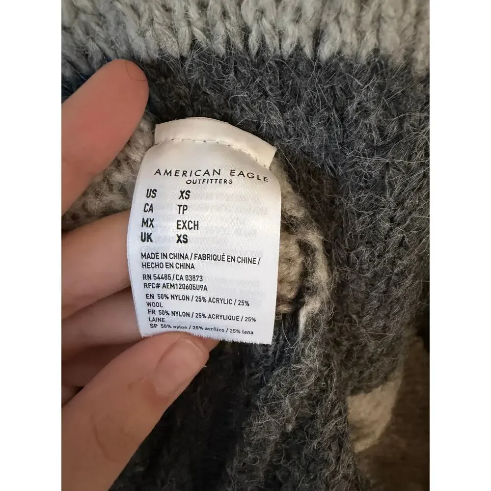 American Eagle Outfitters Jegging Fit Gray Striped Knit Sweater XS Soft Cozy - Picture 6 of 6